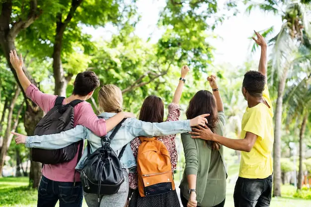 Jeunes cherchant à être hébergé gratuitement